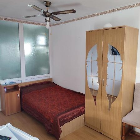 Hostel Emy Camere Cu Baie Proprie Aproape De Plaja 3 Papuci Köstence Dış mekan fotoğraf