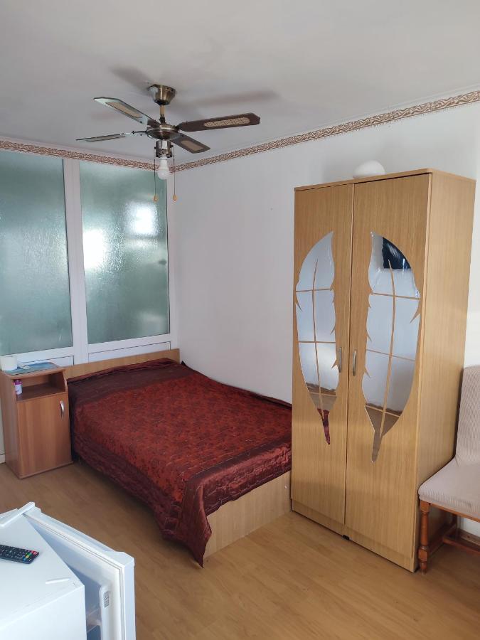Hostel Emy Camere Cu Baie Proprie Aproape De Plaja 3 Papuci Köstence Dış mekan fotoğraf