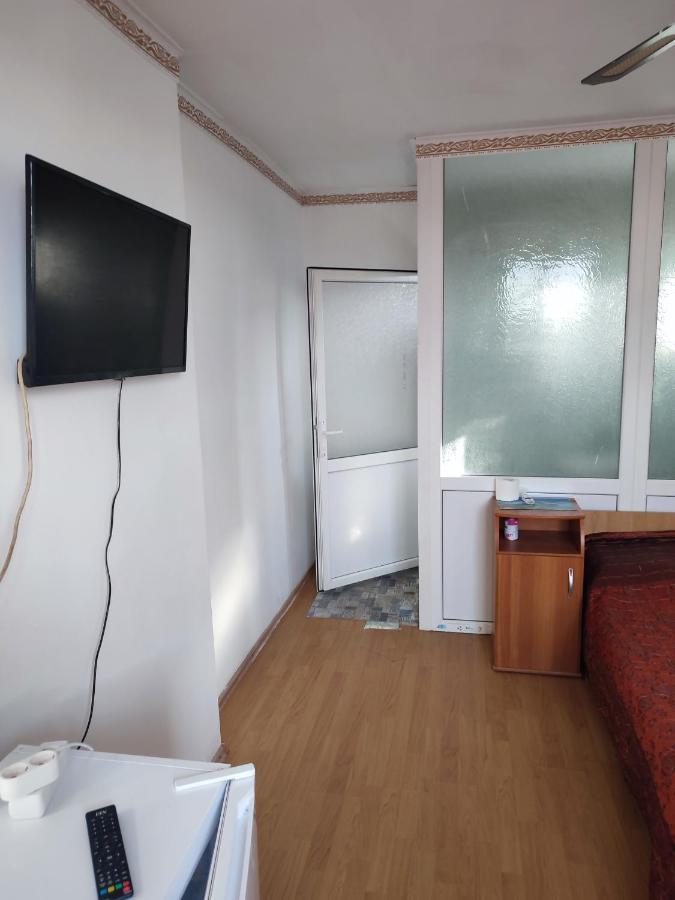 Hostel Emy Camere Cu Baie Proprie Aproape De Plaja 3 Papuci Köstence Dış mekan fotoğraf